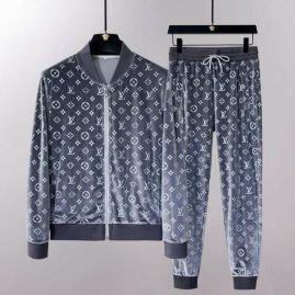 Picture of LV SweatSuits _SKULVM-3XL25wn2229238